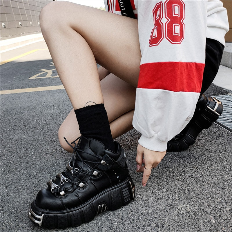 2020 Punk Style Women Sneakers Lace-up 6CM Platform Creepers Female Metal Decor
